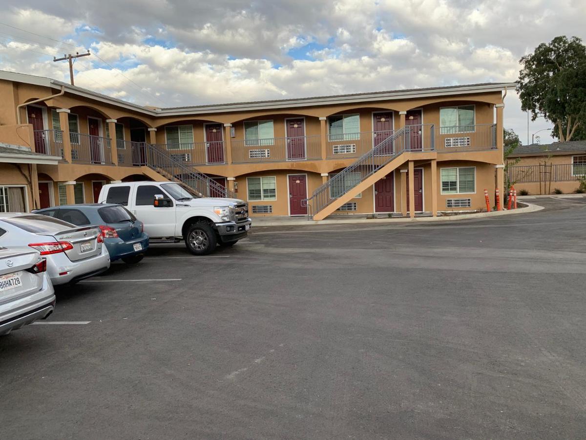Desert Inn Motel Corona Esterno foto