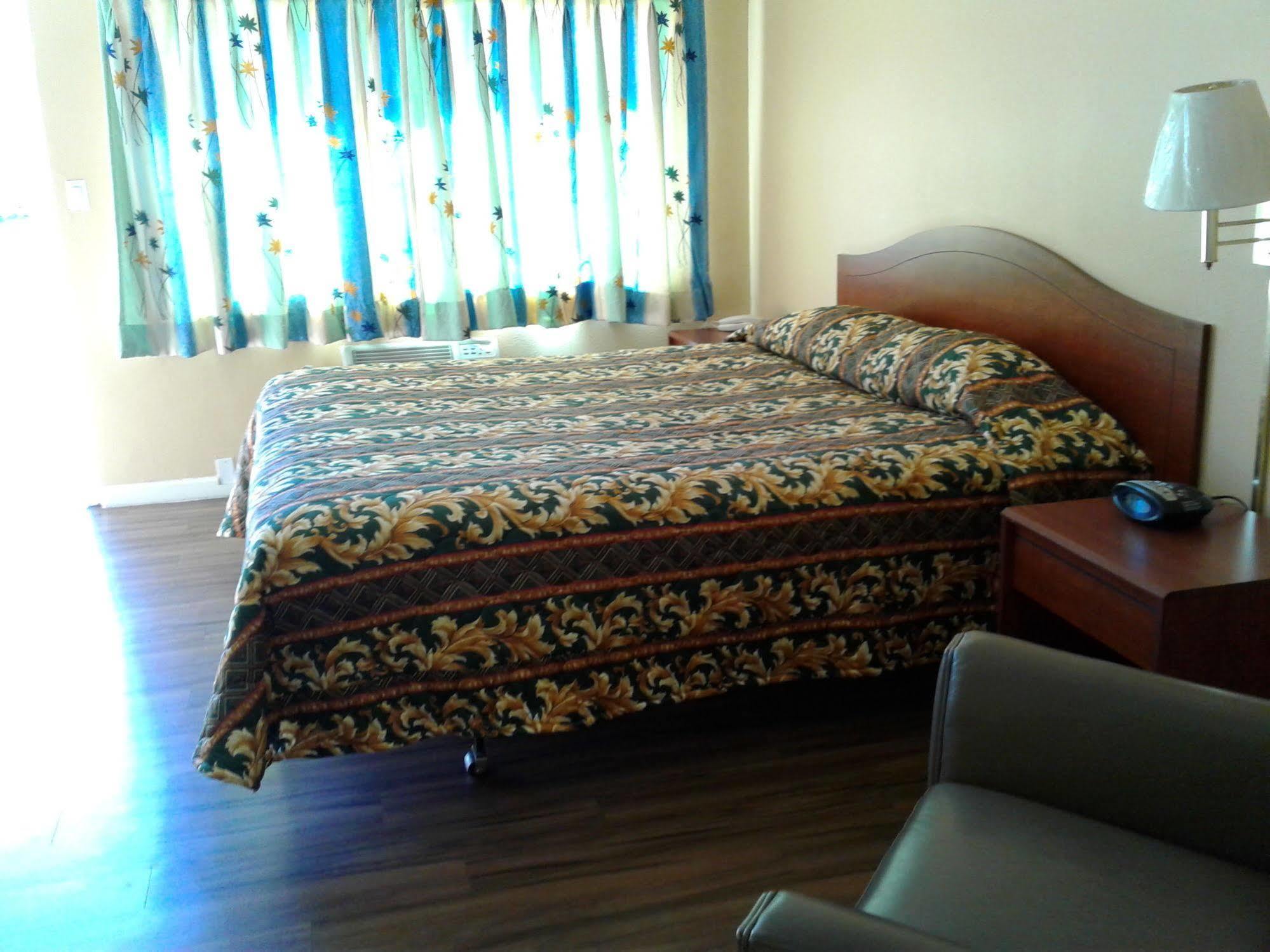Desert Inn Motel Corona Esterno foto