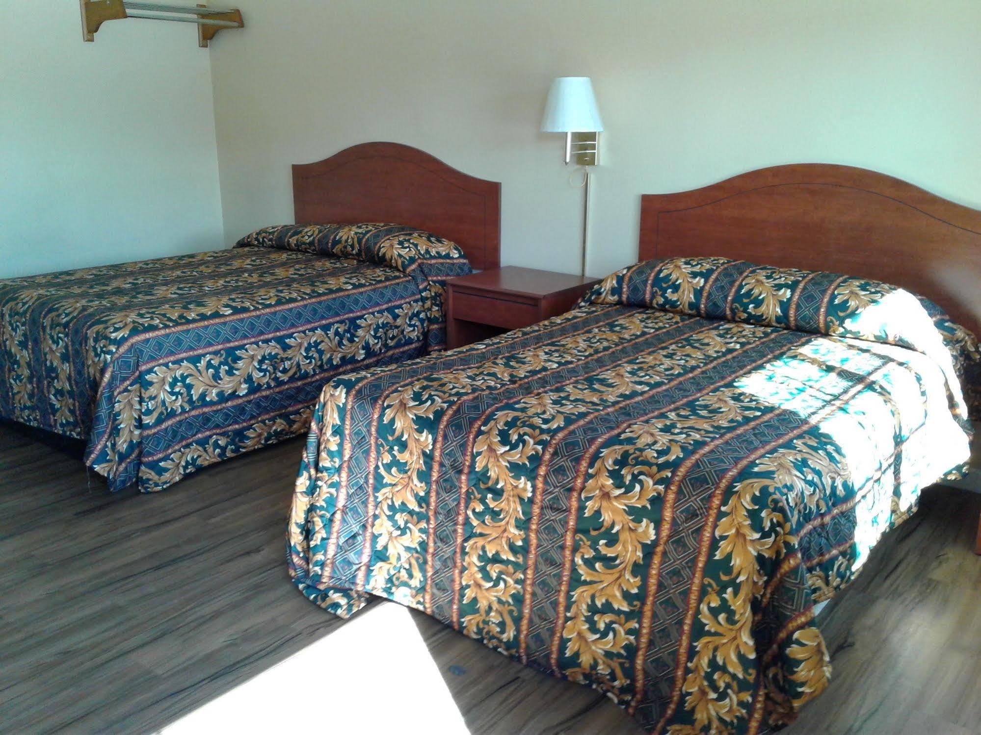 Desert Inn Motel Corona Esterno foto